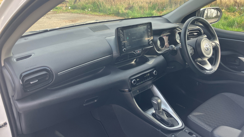 Toyota Yaris 1.5 Hybrid Design 5dr CVT Hybrid Hatchback